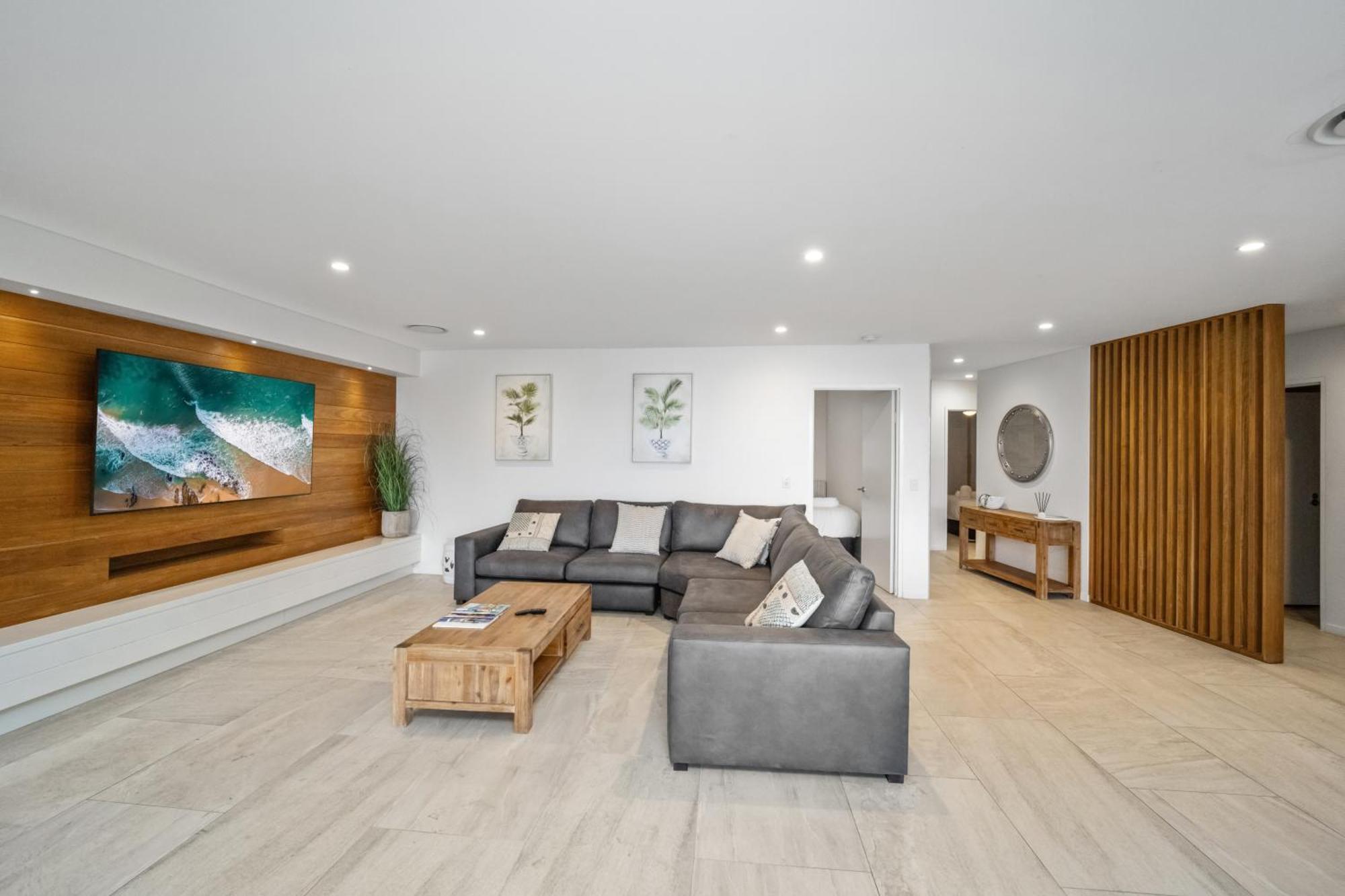 خليج بيرون Bay Royal Apartments المظهر الخارجي الصورة