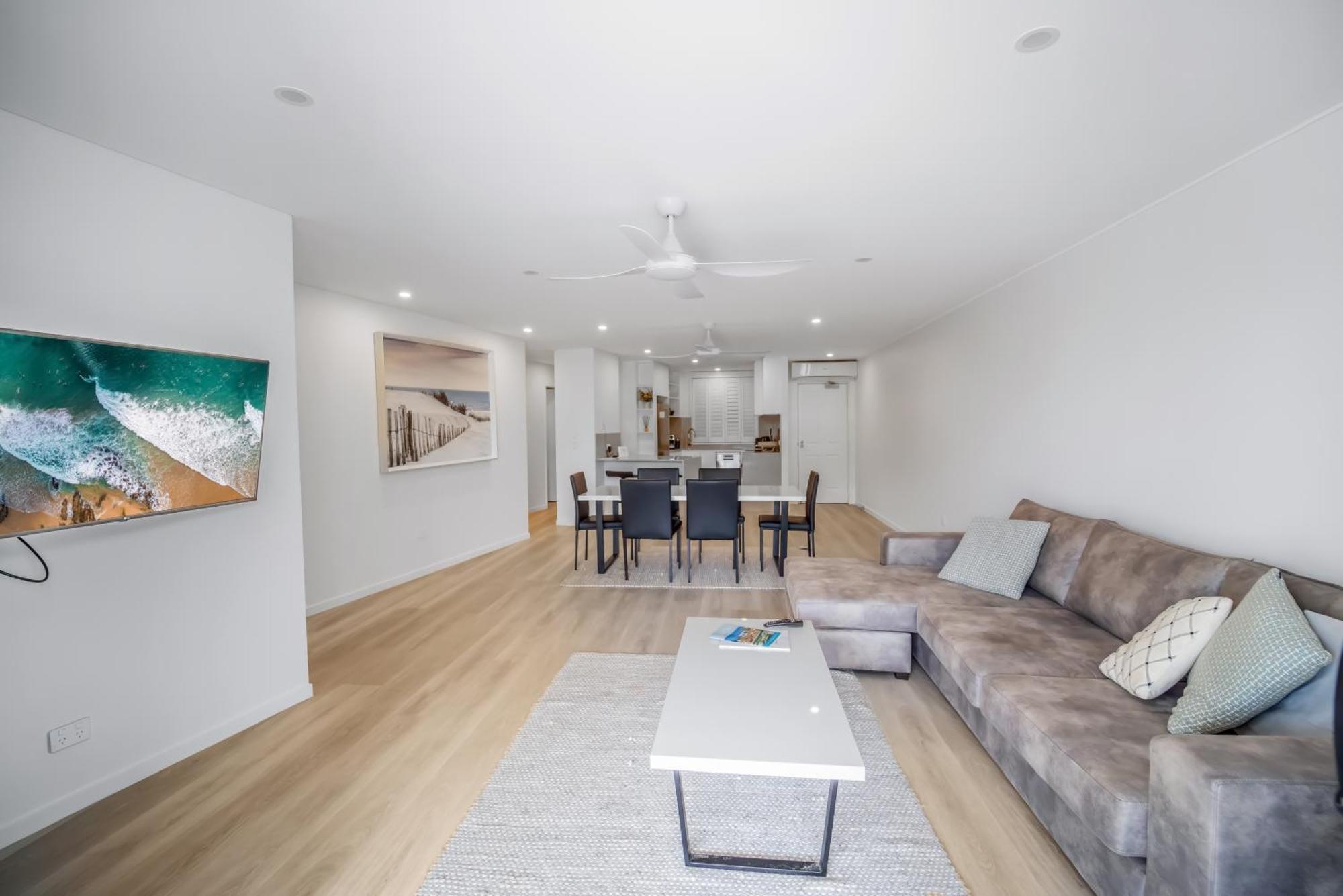 خليج بيرون Bay Royal Apartments المظهر الخارجي الصورة