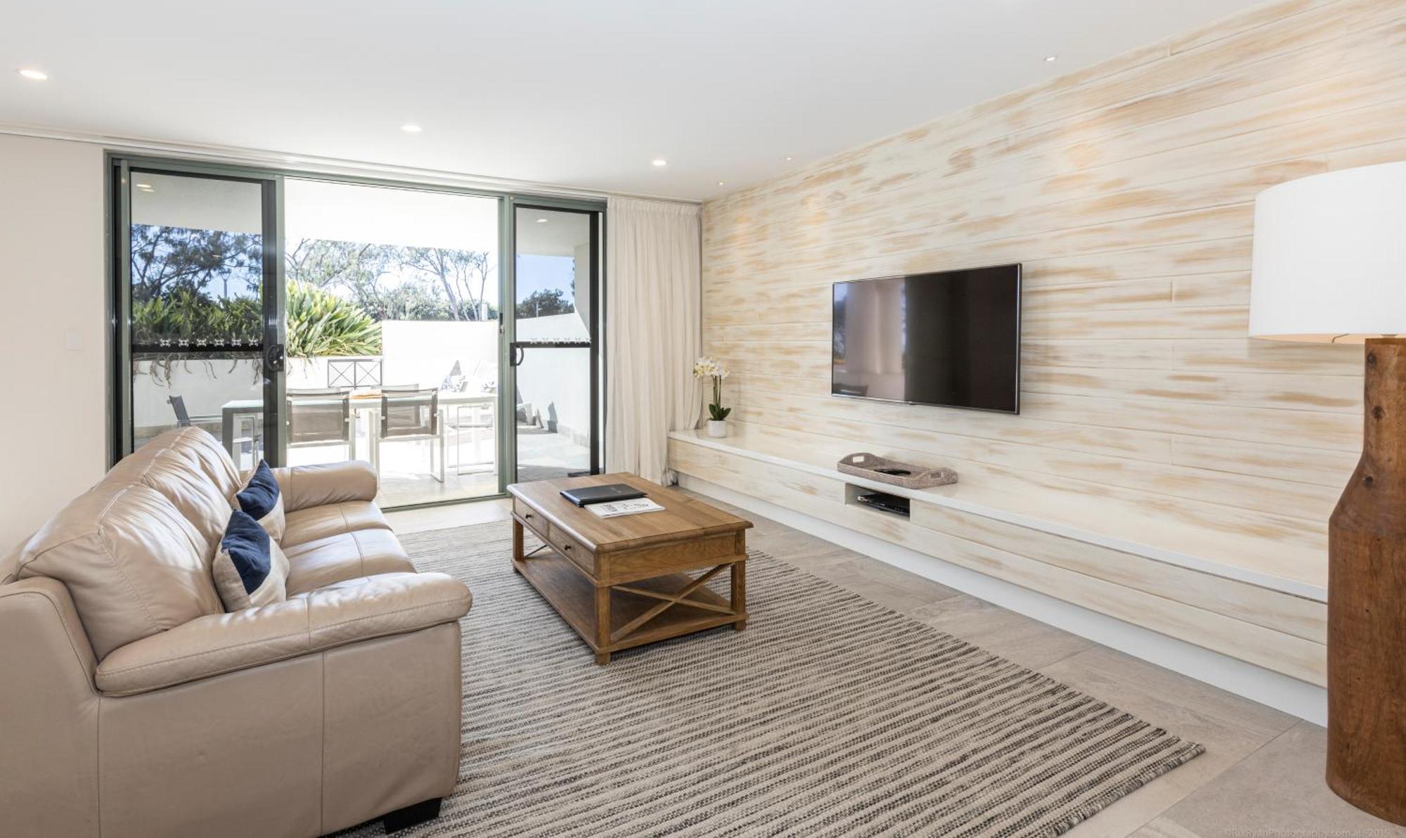 خليج بيرون Bay Royal Apartments المظهر الخارجي الصورة